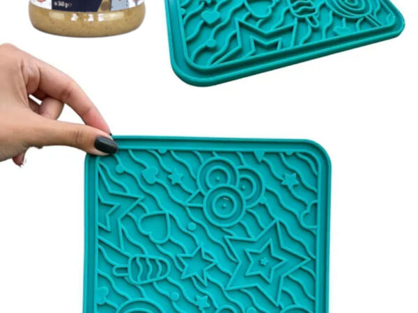 Turkuaz O'yalama Matı (Lick Mat) + Patinut Doğal Fıstık Ezmeli Ödül Maması